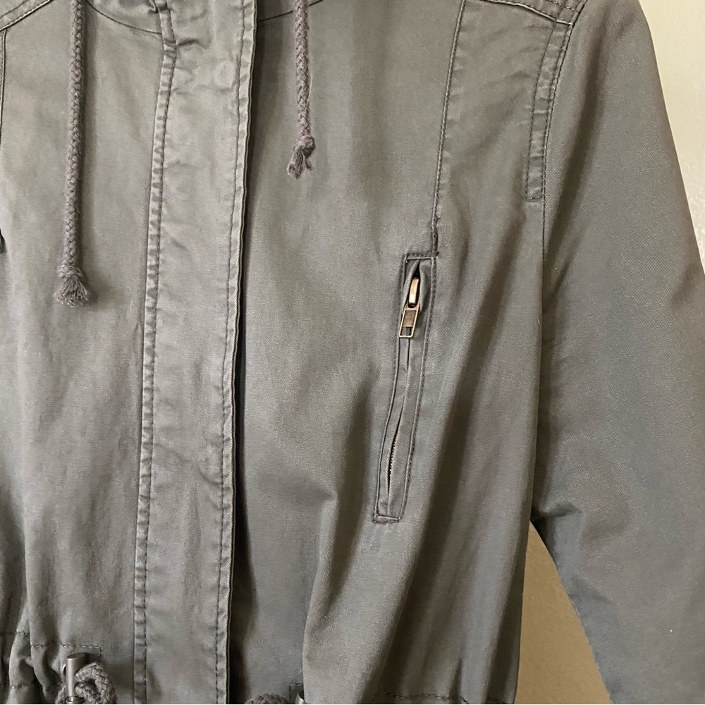 New Green Spring/Fall Jacket - Picture 3 of 7